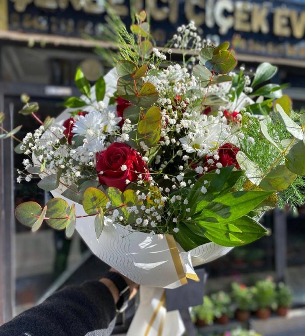 BUKET 10 GÜL + 3 DEMET BEYAZ PAPATYA BUKETİ