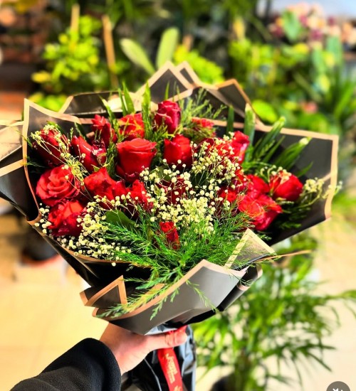 BUKET ( 20 ADET GUL+YESILLIK)