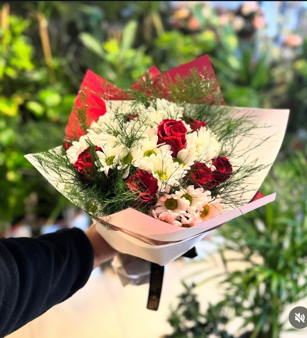 BUKET (10 ADET GUL+3 demet papatya)