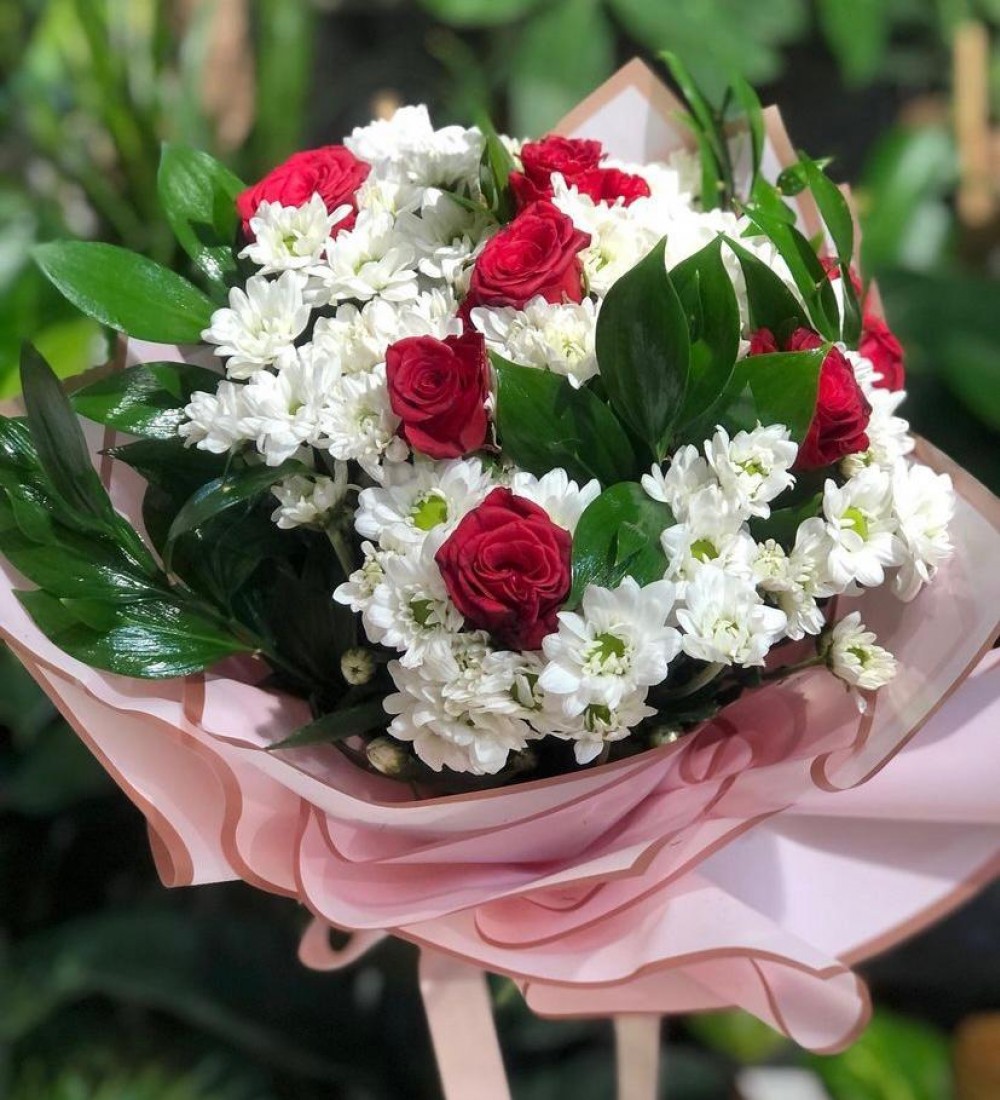 BUKET 8 Gül + 4 Demet Beyaz Papatya