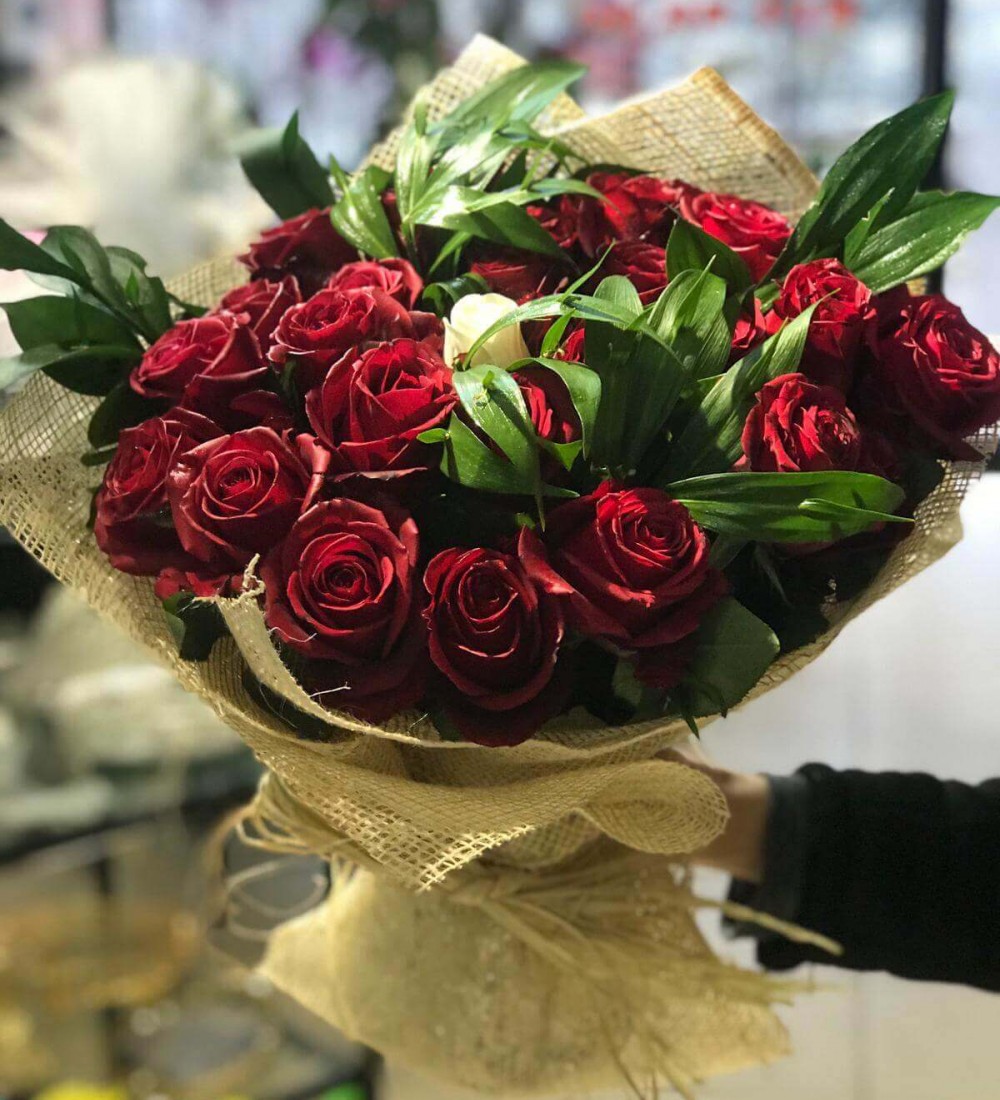 BUKET ( 29+1 ADET GUL+YESILLIK)