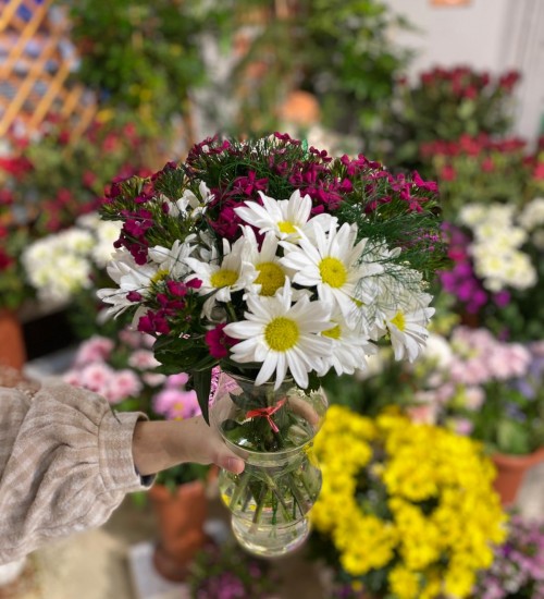 Vazoda Karışık Buket 2 (4 Demet)